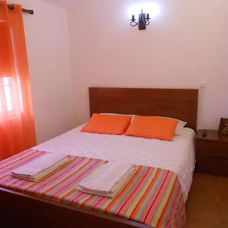 Prázdninový dům Monte - Alojamento Local *